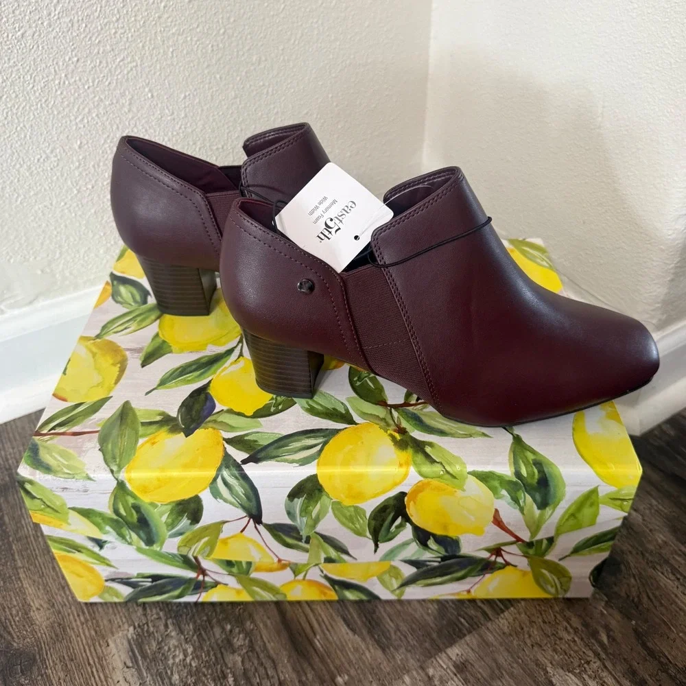 East 5th Burgundy Classic Modest Ankle Fall Boots Professional Block Heel 9.5W